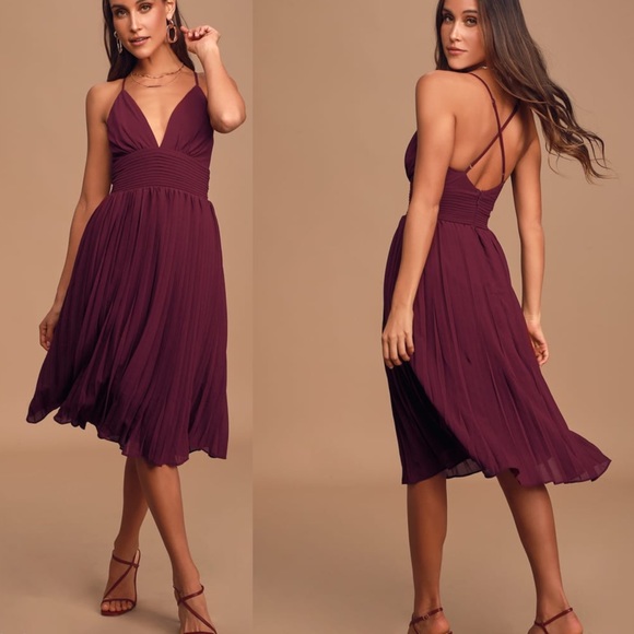 Lulus Dresses & Skirts - NWOT Lulus Burgundy Pleated Midi Dress